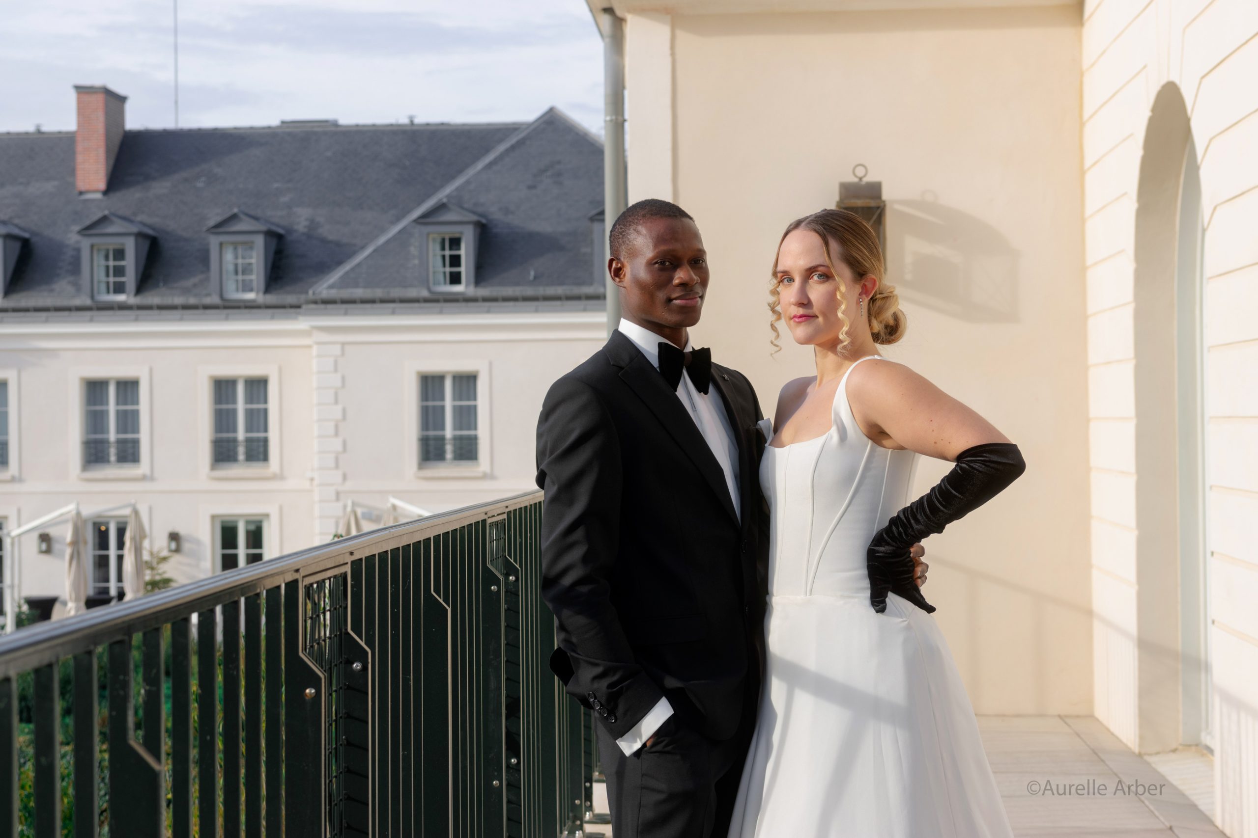 couple ceremonie mariage devant château bouffémont