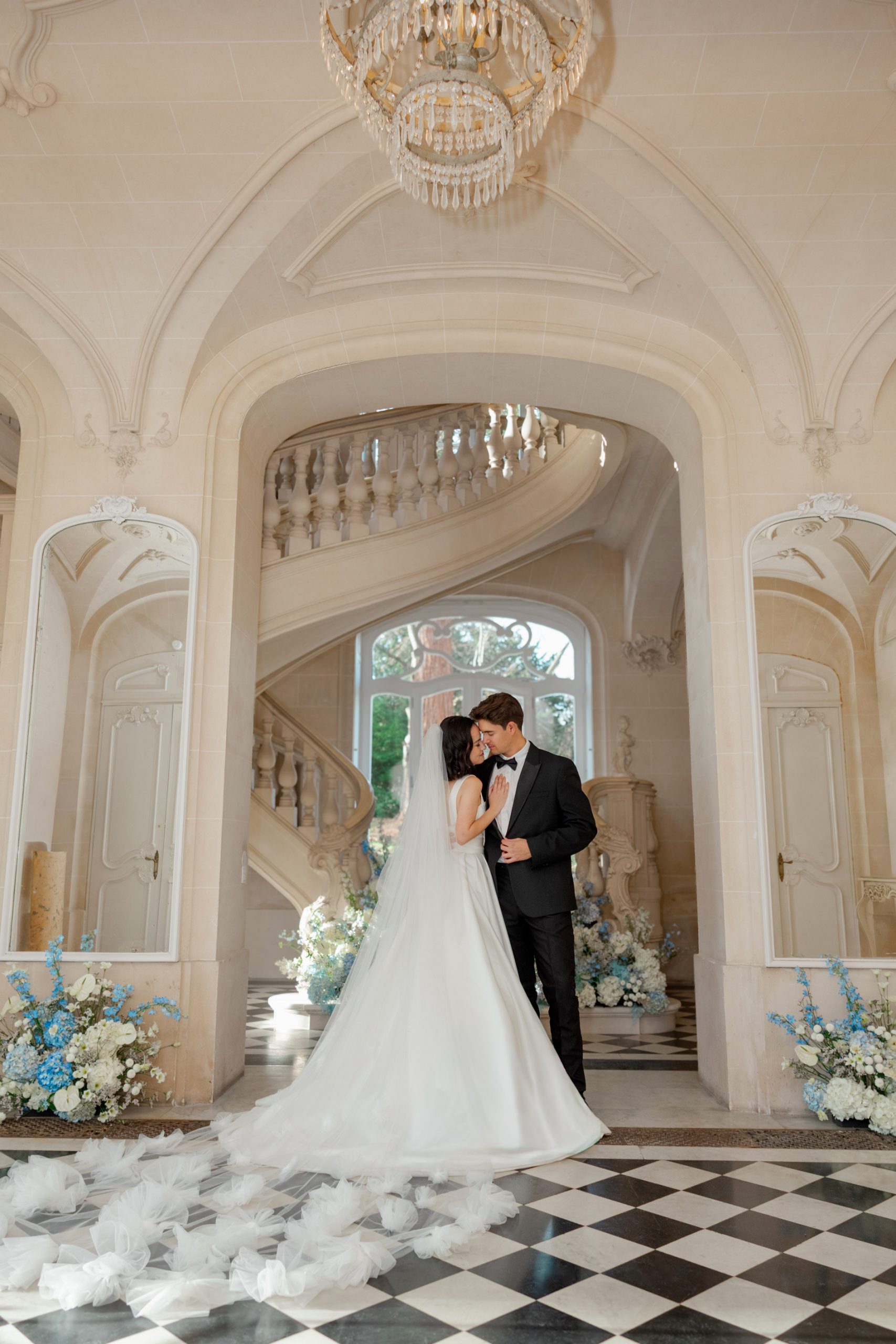 Mariage bleu et ivoire